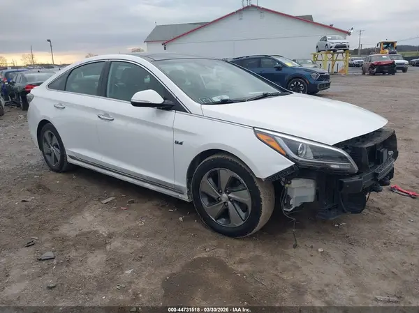 KMHE34L38HA062337 2017 HYUNDAI SONATA - Image 1