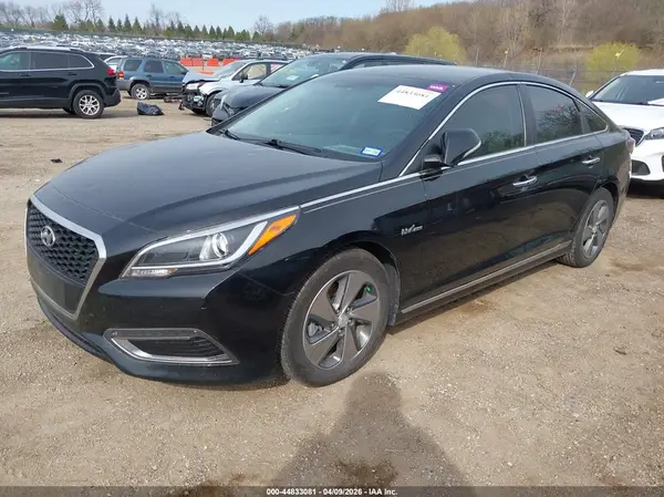 KMHE34L38HA071300 2017 HYUNDAI SONATA - Image 2