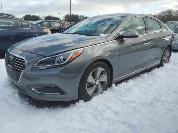 KMHE34L38HA075704 2017 HYUNDAI SONATA - Image 1
