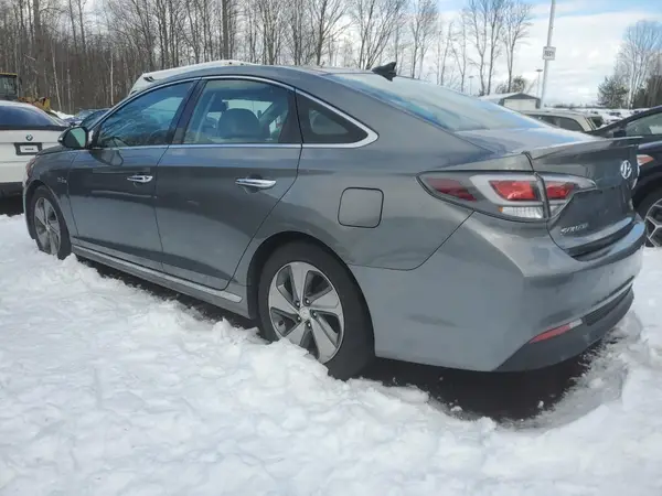 KMHE34L38HA075704 2017 HYUNDAI SONATA - Image 2