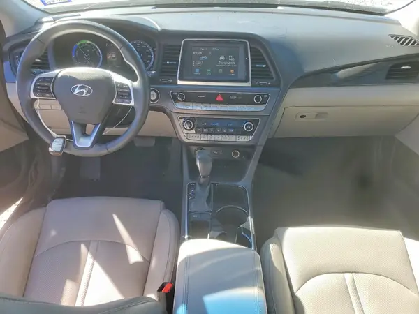 KMHE34L38JA082187 2018 HYUNDAI SONATA - Image 8