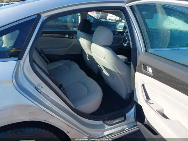 KMHE34L38JA083498 2018 HYUNDAI SONATA - Image 8