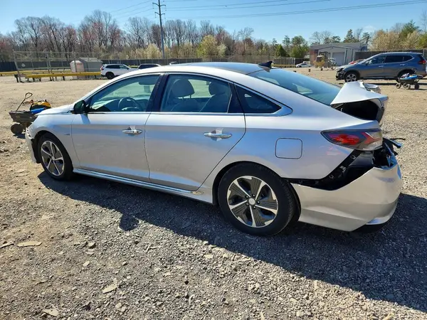 KMHE34L38KA093255 2019 HYUNDAI SONATA - Image 2