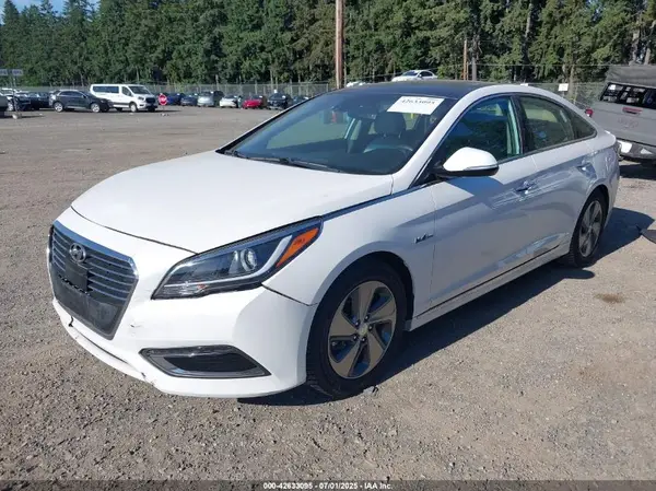 KMHE34L39HA063044 2017 HYUNDAI SONATA - Image 2