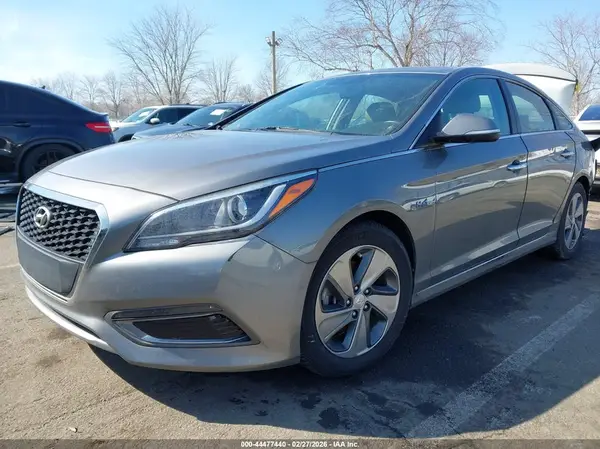 KMHE34L39HA068972 2017 HYUNDAI SONATA - Image 2