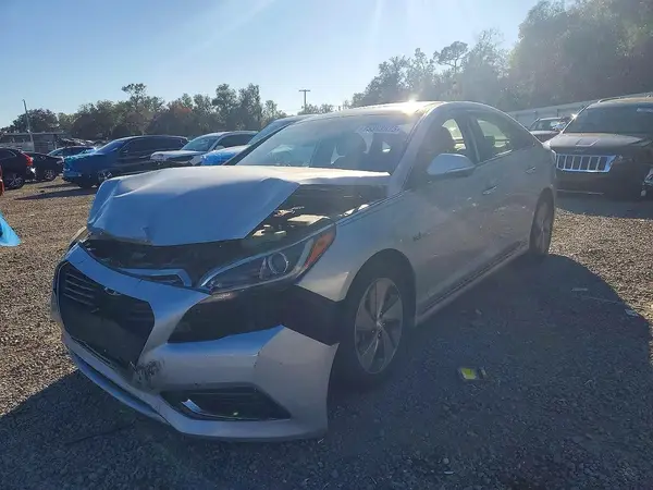 KMHE34L39HA075615 2017 HYUNDAI SONATA - Image 1