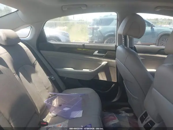 KMHE34L39HA075677 2017 HYUNDAI SONATA - Image 8