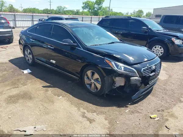 KMHE34L39HA076781 2017 HYUNDAI SONATA - Image 1