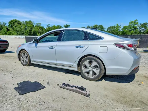 KMHE34L39HA077073 2017 HYUNDAI SONATA - Image 2