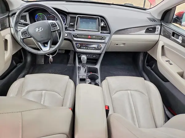 KMHE34L39JA083977 2018 HYUNDAI SONATA - Image 8