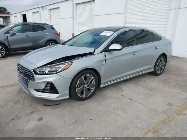 KMHE34L39KA092275 2019 HYUNDAI SONATA - Image 2