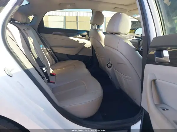 KMHE34L39KA093197 2019 HYUNDAI SONATA - Image 8