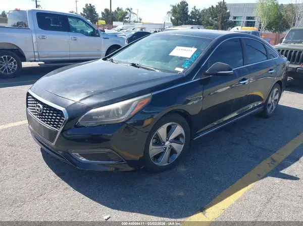 KMHE34L3XHA066759 2017 HYUNDAI SONATA - Image 2