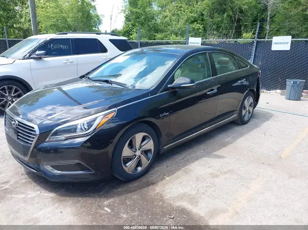 KMHE34L3XHA069113 2017 HYUNDAI SONATA - Image 2