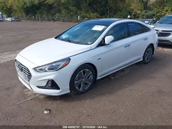 KMHE34L3XKA092592 2019 HYUNDAI SONATA - Image 2