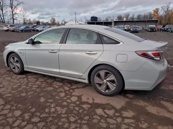 KMHE54L20GA023693 2016 HYUNDAI SONATA - Image 2