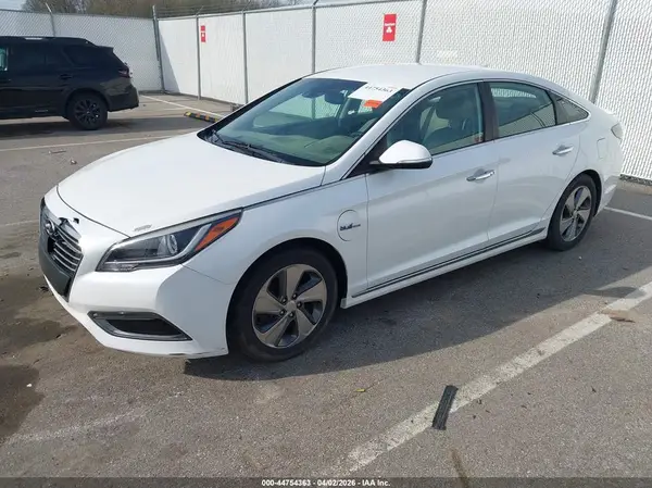 KMHE54L21HA059670 2017 HYUNDAI SONATA - Image 2