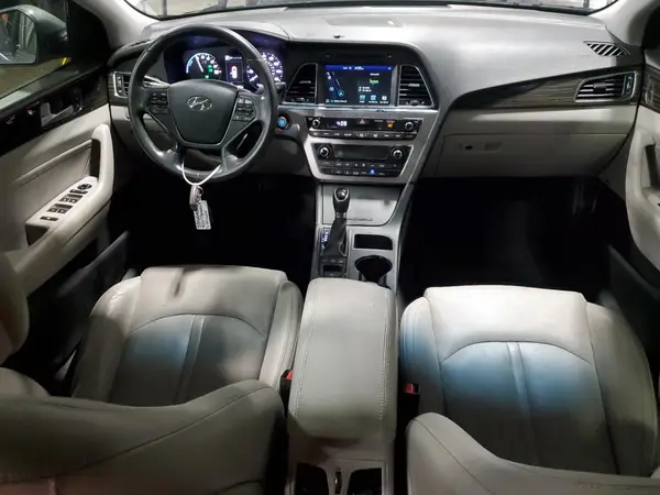 KMHE54L21HA059877 2017 HYUNDAI SONATA - Image 8