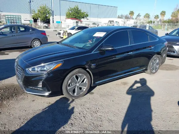 KMHE54L21KA091784 2019 HYUNDAI SONATA - Image 2