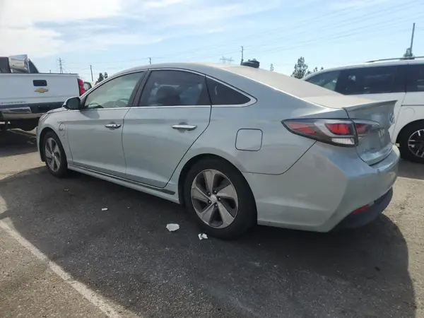 KMHE54L22GA030998 2016 HYUNDAI SONATA - Image 2