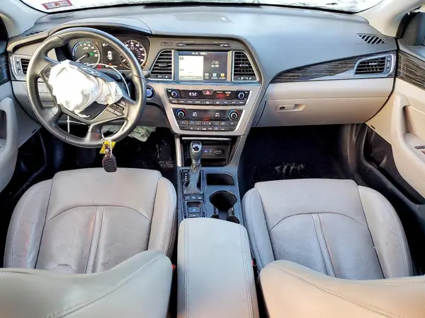 KMHE54L24HA065978 2017 HYUNDAI SONATA - Image 8