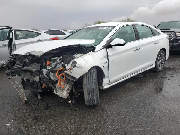 KMHE54L24KA090757 2019 HYUNDAI SONATA - Image 1