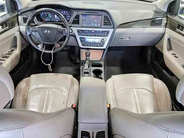 KMHE54L26HA059681 2017 HYUNDAI SONATA - Image 8