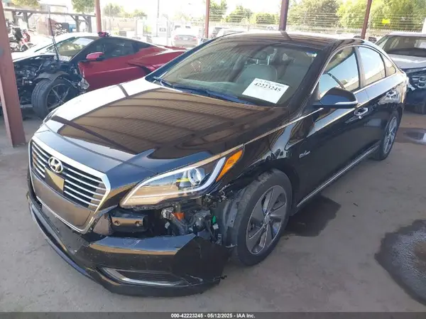 KMHE54L27GA021536 2016 HYUNDAI SONATA - Image 2