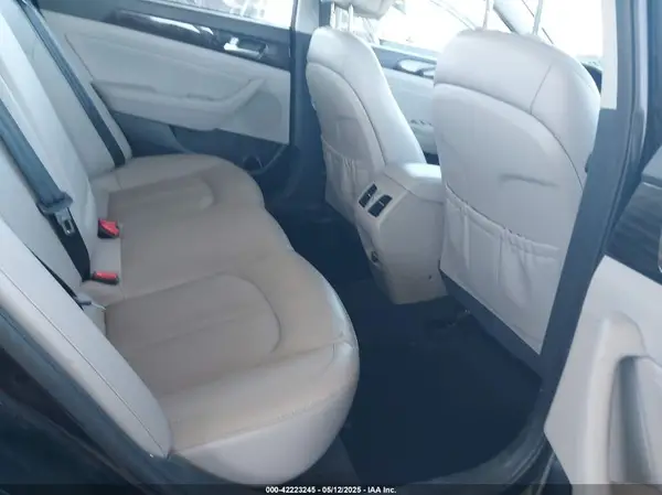 KMHE54L27GA021536 2016 HYUNDAI SONATA - Image 8