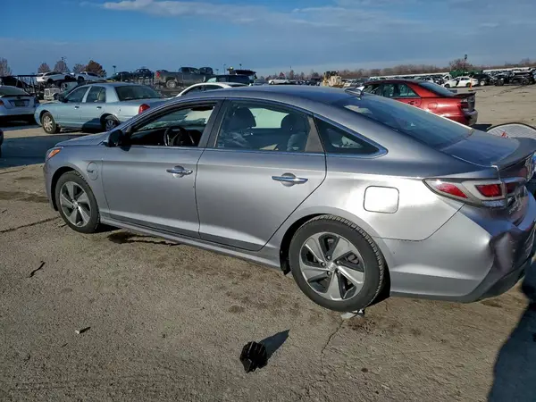 KMHE54L27GA036876 2016 HYUNDAI SONATA - Image 2