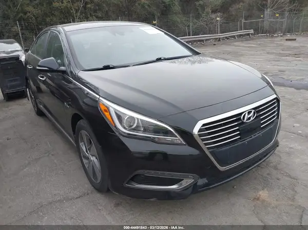 KMHE54L27HA071371 2017 HYUNDAI SONATA - Image 1