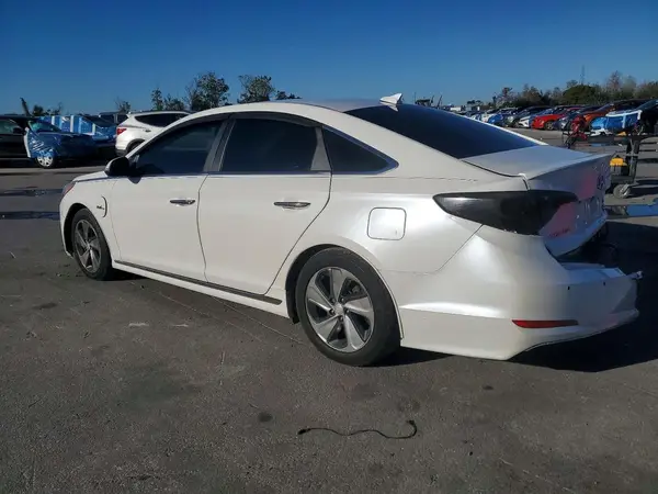 KMHE54L28GA021206 2016 HYUNDAI SONATA - Image 2