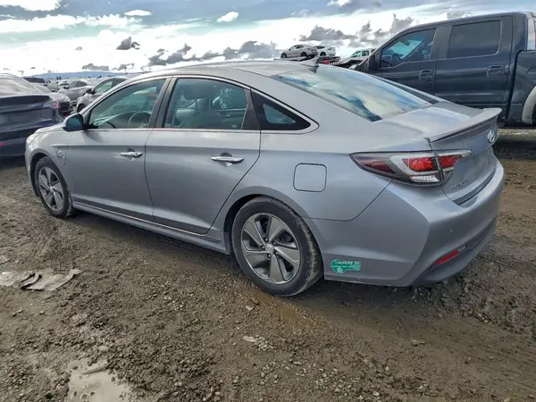 KMHE54L29GA026379 2016 HYUNDAI SONATA - Image 2