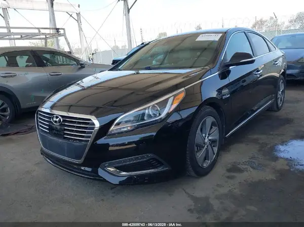 KMHE54L29GA029492 2016 HYUNDAI SONATA - Image 2