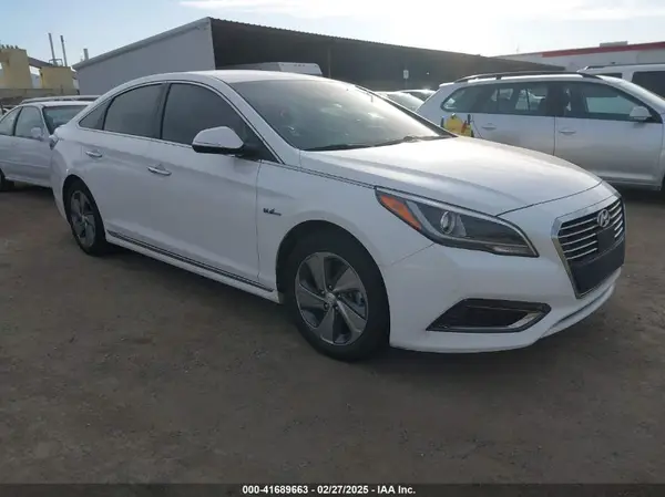 KMHE54L29HA059903 2017 HYUNDAI SONATA - Image 1