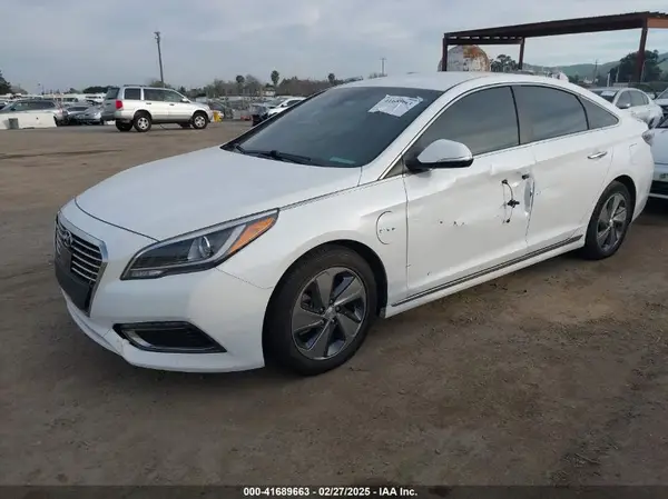 KMHE54L29HA059903 2017 HYUNDAI SONATA - Image 2