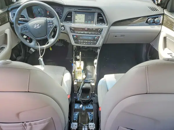 KMHE54L29HA060811 2017 HYUNDAI SONATA - Image 8