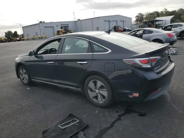 KMHE54L29HA075969 2017 HYUNDAI SONATA - Image 2