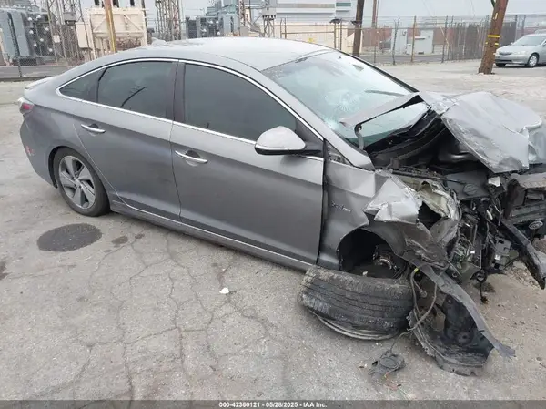 KMHE54L2XHA071574 2017 HYUNDAI SONATA - Image 1