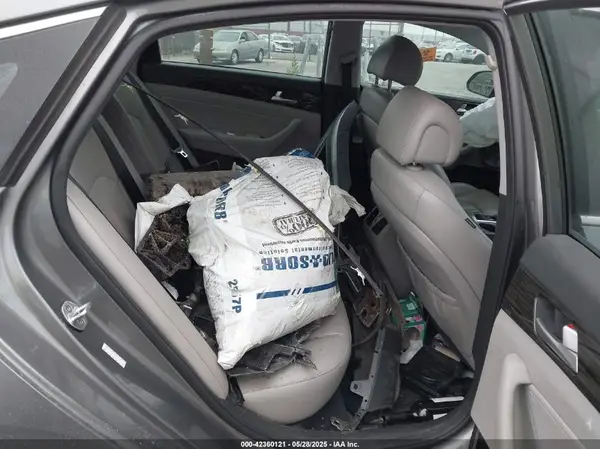 KMHE54L2XHA071574 2017 HYUNDAI SONATA - Image 8
