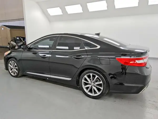 KMHFG4JG0GA505738 2016 HYUNDAI AZERA - Image 2