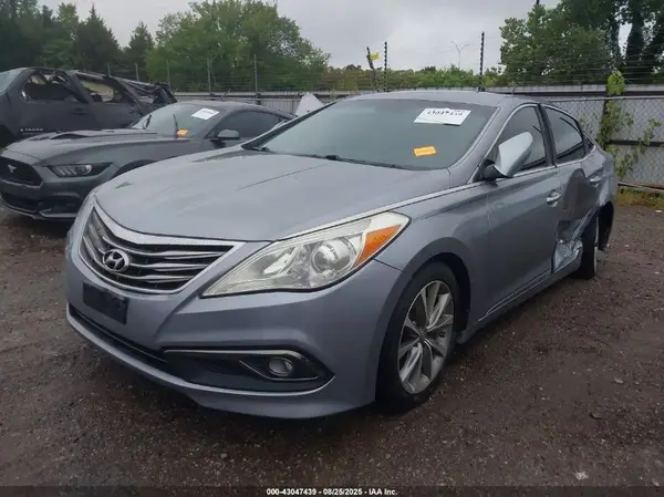 KMHFG4JG6HA572510 2017 HYUNDAI AZERA - Image 2