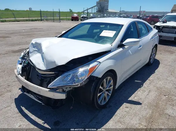 KMHFG4JG8GA529639 2016 HYUNDAI AZERA - Image 2