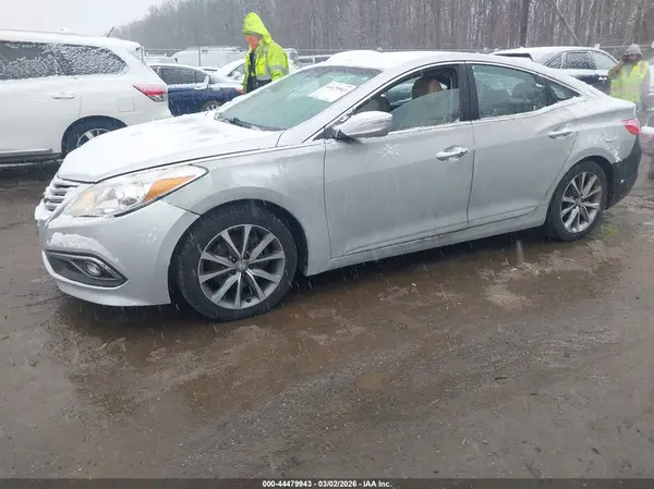 KMHFG4JG8GA561863 2016 HYUNDAI AZERA - Image 2