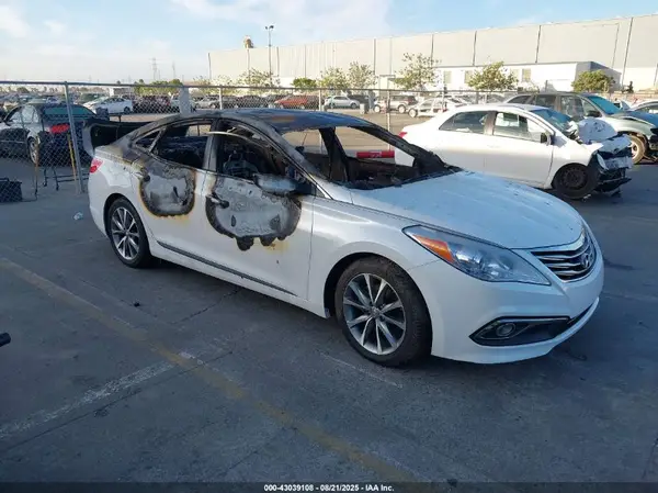 KMHFG4JG9GA510033 2016 HYUNDAI AZERA