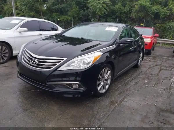 KMHFG4JG9HA579824 2017 HYUNDAI AZERA - Image 2