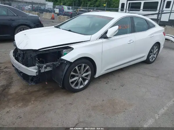 KMHFG4JGXGA549696 2016 HYUNDAI AZERA - Image 2