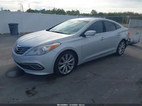 KMHFH4JG1HA582049 2017 HYUNDAI AZERA - Image 2
