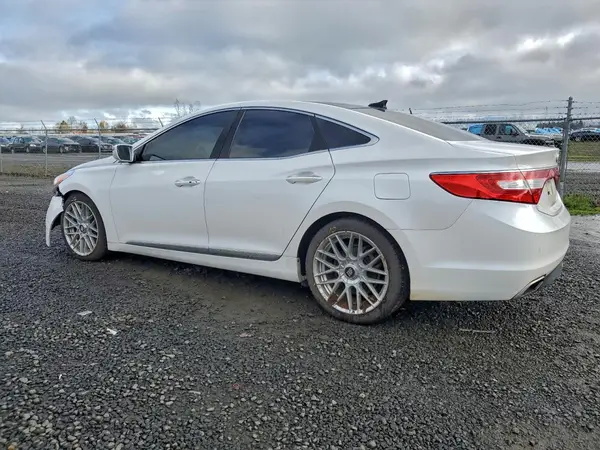 KMHFH4JG7HA581004 2017 HYUNDAI AZERA - Image 2