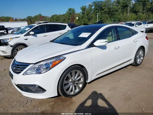 KMHFH4JG8GA529735 2016 HYUNDAI AZERA - Image 2